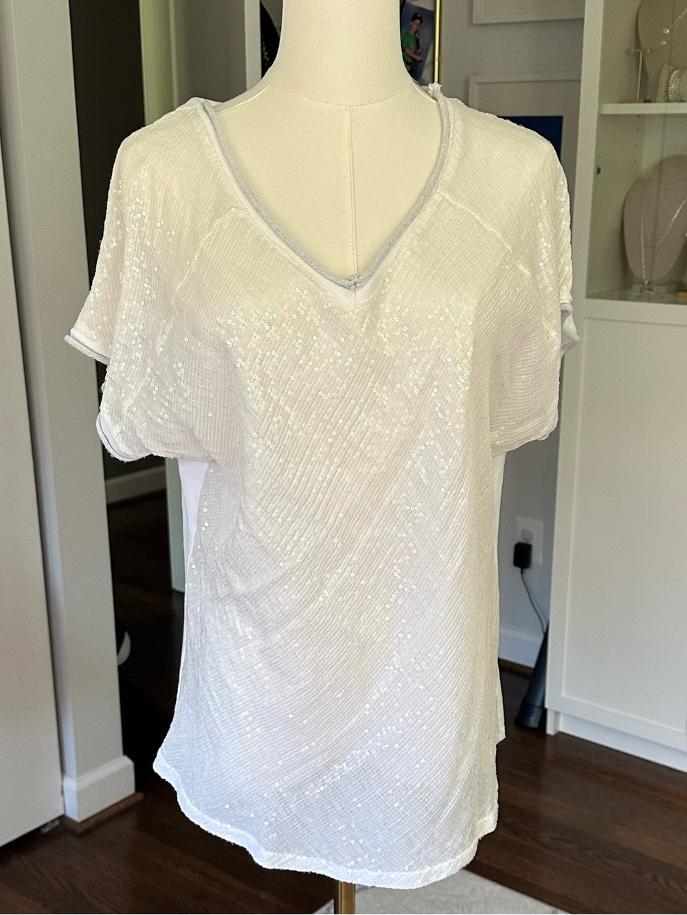 NWOT Astrid White Sequin Stretch Jersey Tee XL